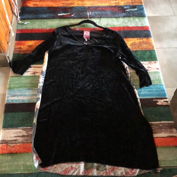Johnny Was  black velvet and 100% silk dress - Picture 14 of 16